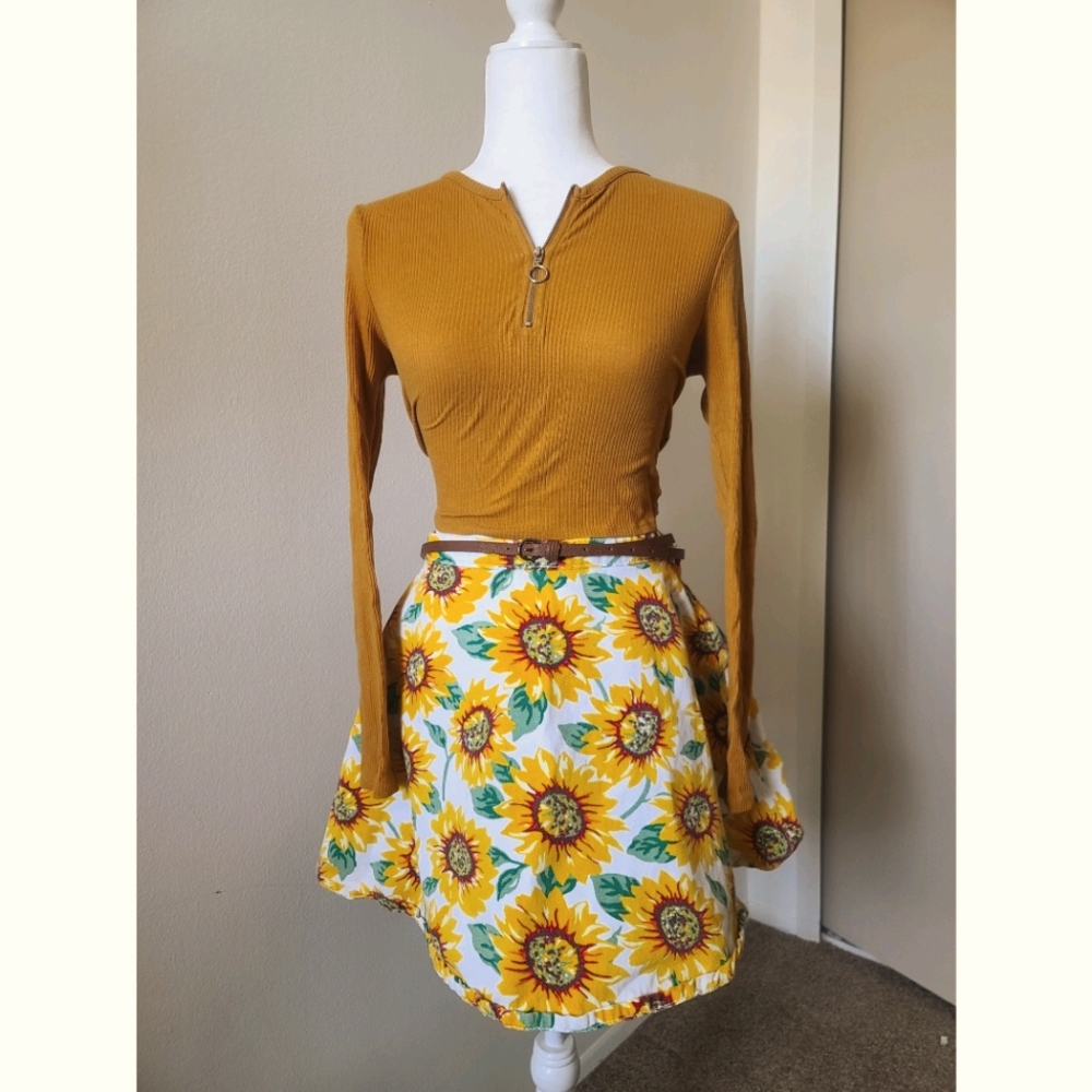 American Apparel Sunflower Skirt 🌻💛